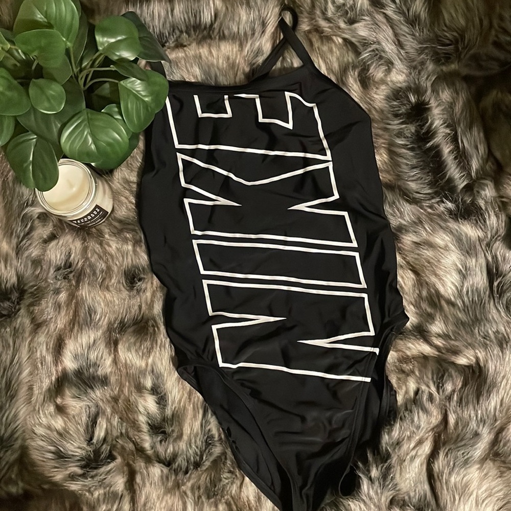 NEVER WORN NIKE One Piece Bathing Suit